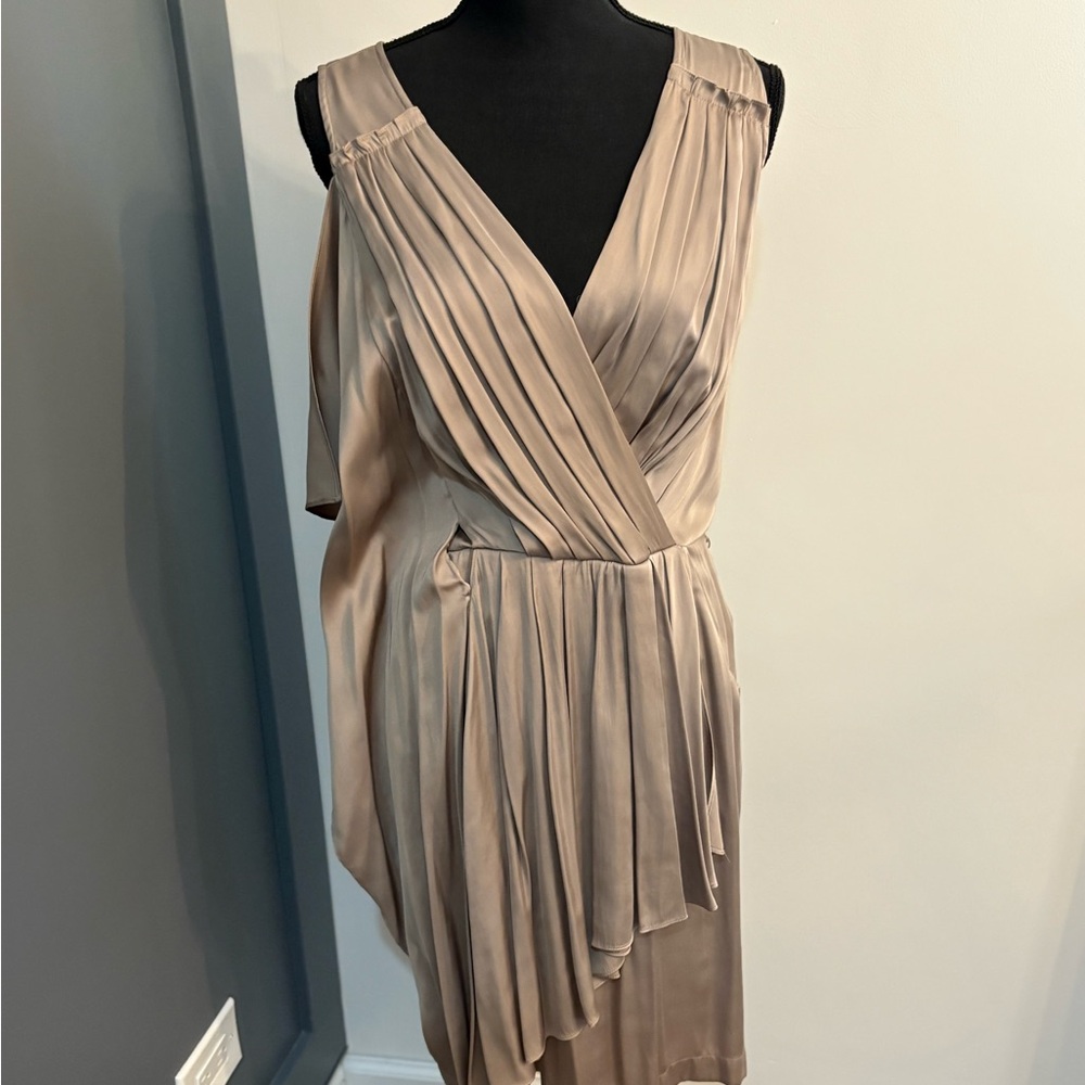 Elegant Khaki Pleated Women's Dress